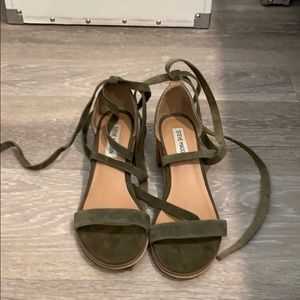 STEVE MADDEN Size 7 Navy green lace up sandals